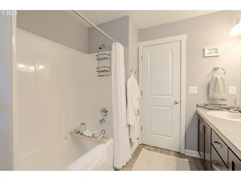 409 N 43rd Court Ridgefield WA 98642