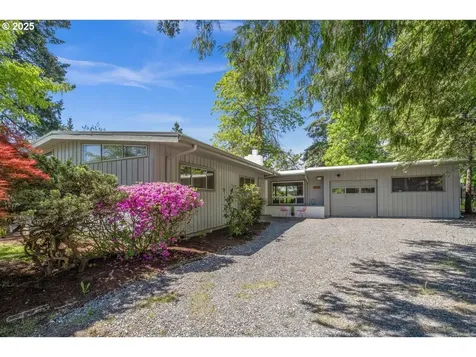 4209 SE 101st Avenue Portland OR 97266