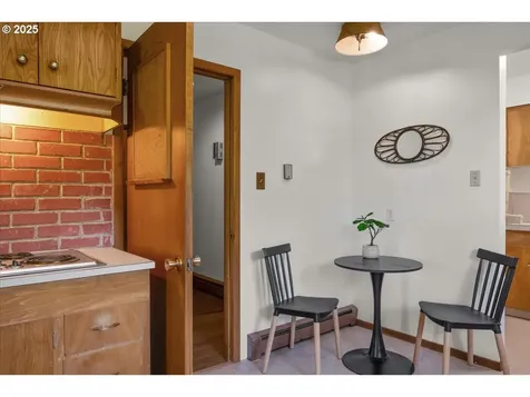 4209 SE 101st Avenue Portland OR 97266
