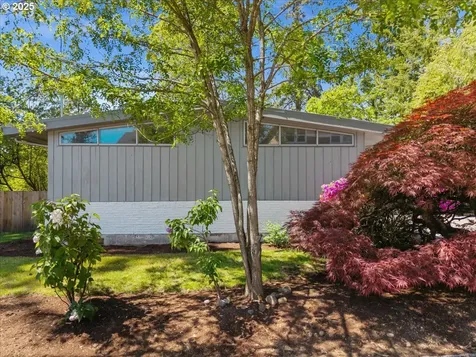 4209 SE 101st Avenue Portland OR 97266