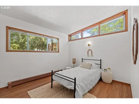 4209 SE 101st Avenue Portland OR 97266