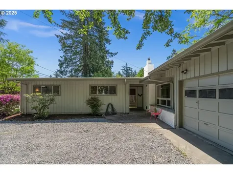 4209 SE 101st Avenue Portland OR 97266