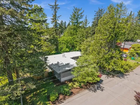 4209 SE 101st Avenue Portland OR 97266