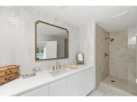 1464 Greentree Circle Lake Oswego OR 97034