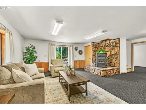 82970 Hungry Hill Road Creswell OR 97426