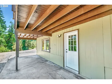 82970 Hungry Hill Road Creswell OR 97426
