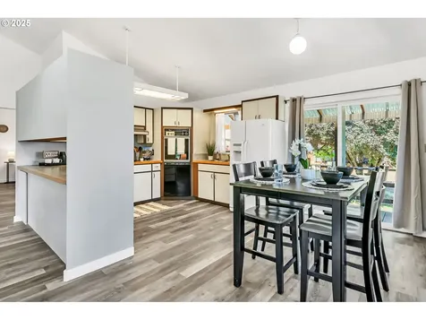 82970 Hungry Hill Road Creswell OR 97426