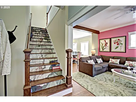 4831 N Vanderbilt Street Portland OR 97203