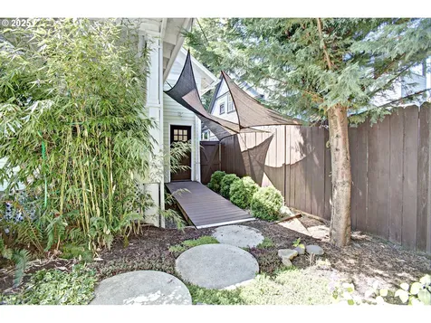4831 N Vanderbilt Street Portland OR 97203