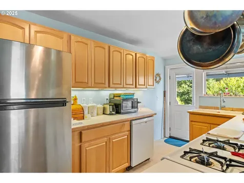 1449 Myrtle Avenue Coos Bay OR 97420