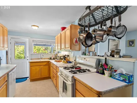 1449 Myrtle Avenue Coos Bay OR 97420