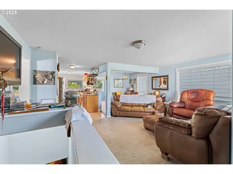 1449 Myrtle Avenue Coos Bay OR 97420