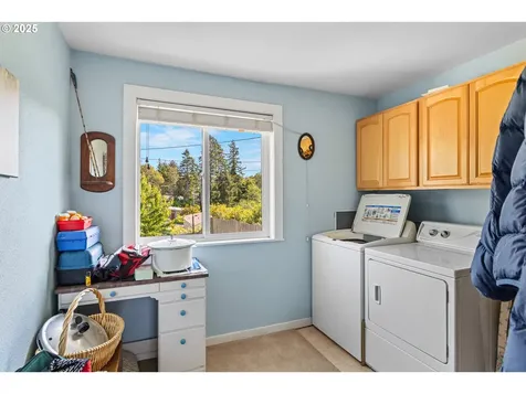 1449 Myrtle Avenue Coos Bay OR 97420