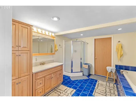 1449 Myrtle Avenue Coos Bay OR 97420