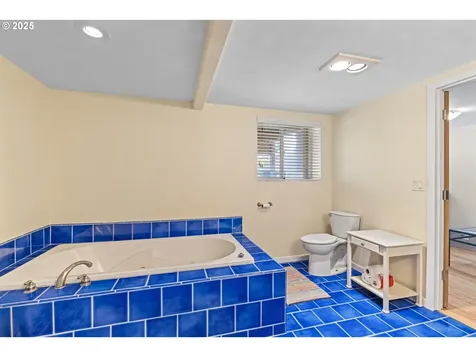1449 Myrtle Avenue Coos Bay OR 97420