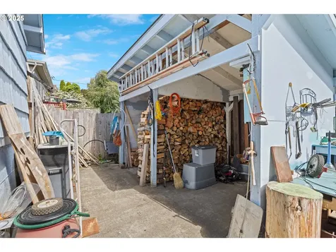1449 Myrtle Avenue Coos Bay OR 97420
