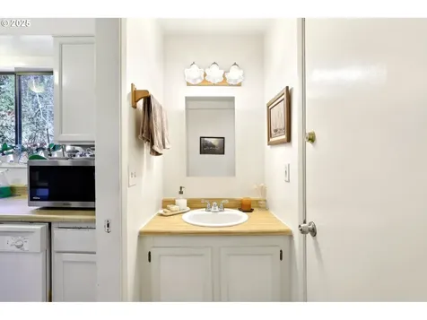 14280/14284 SW Wildhorse Way Beaverton OR 97008