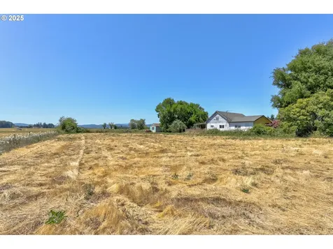5886 SE Booth Bend Road Mcminnville OR 97128