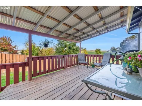 670 N 1st Street Carlton OR 97111