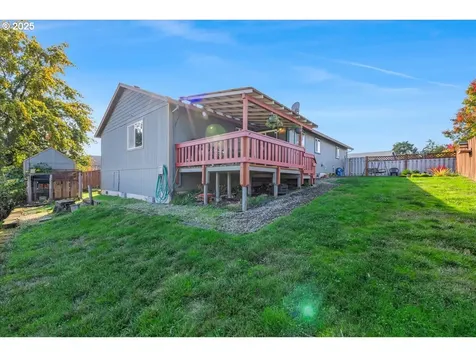 670 N 1st Street Carlton OR 97111