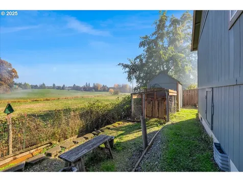 670 N 1st Street Carlton OR 97111