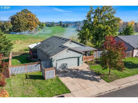 670 N 1st Street Carlton OR 97111