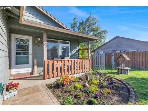 670 N 1st Street Carlton OR 97111