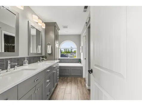 2471 NE Lindsey Drive Hillsboro OR 97124