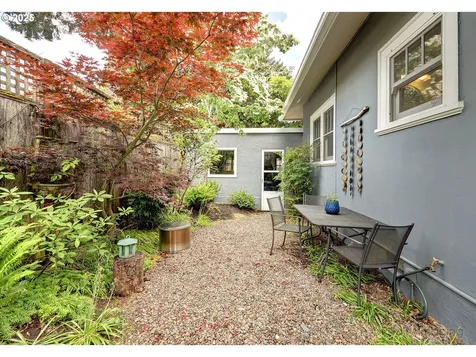 2333 NE 25th Avenue Portland OR 97212
