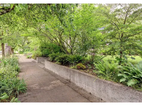 2333 NE 25th Avenue Portland OR 97212