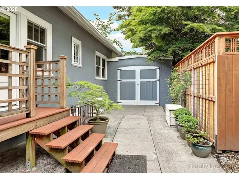 2333 NE 25th Avenue Portland OR 97212