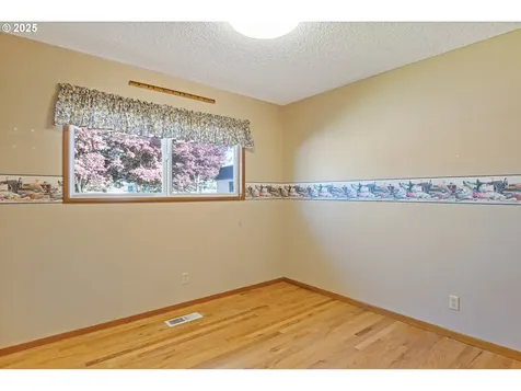 1617 Susan Avenue Longview WA 98632