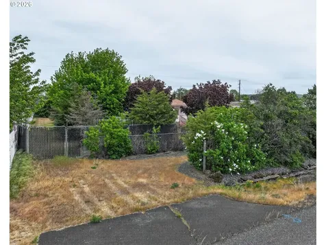 604 D Street Dallesport WA 98617