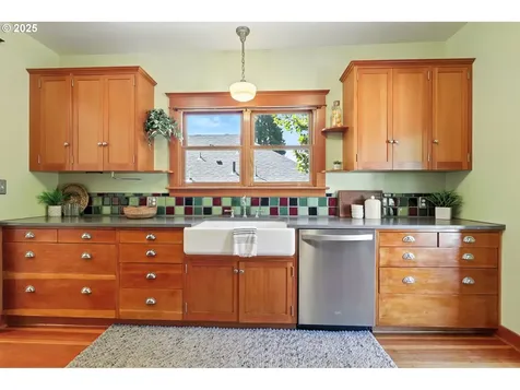 2537 NE 50th Avenue Portland OR 97213