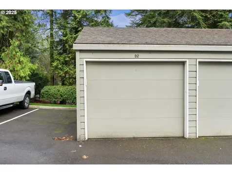 4880 SW Scholls Ferry Road Portland OR 97225