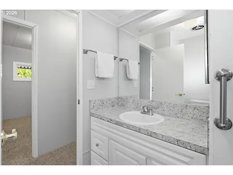 5422 Portland Road NE Salem OR 97305