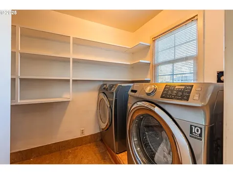 1130 S 7th Street Cottage Grove OR 97424