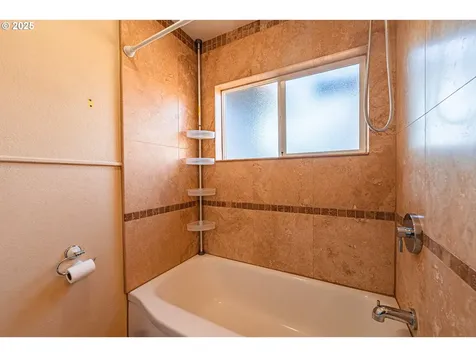 1130 S 7th Street Cottage Grove OR 97424