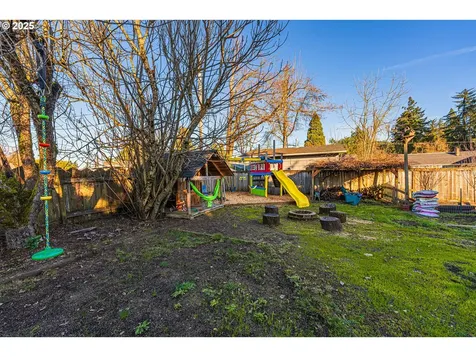 1130 S 7th Street Cottage Grove OR 97424