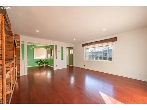 1130 S 7th Street Cottage Grove OR 97424
