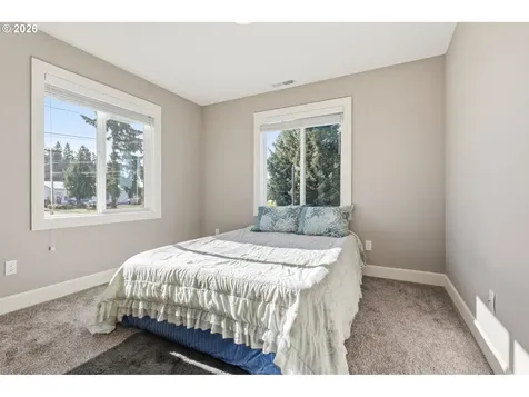16994 University Avenue Sandy OR 97055
