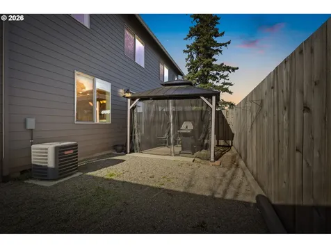 16994 University Avenue Sandy OR 97055