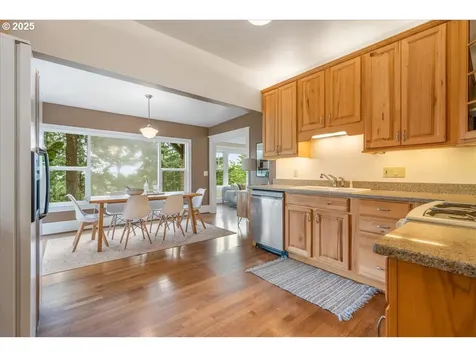 7005 SE Pine Street Portland OR 97215