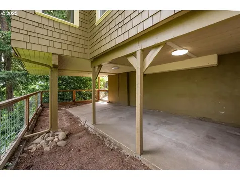 7005 SE Pine Street Portland OR 97215