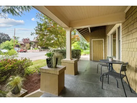 7005 SE Pine Street Portland OR 97215