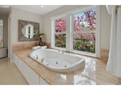 2835 NW Lacamas Drive Camas WA 98607