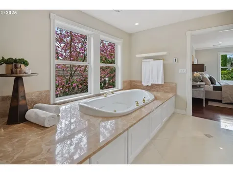 2835 NW Lacamas Drive Camas WA 98607