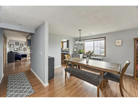 922 NE Lovell Street Hillsboro OR 97124