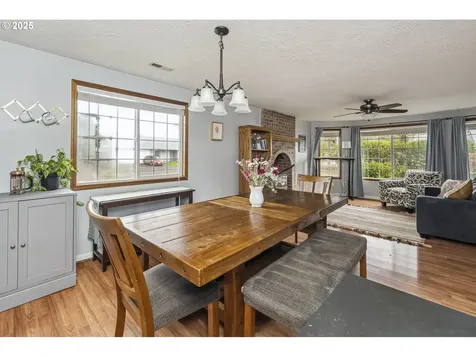 922 NE Lovell Street Hillsboro OR 97124
