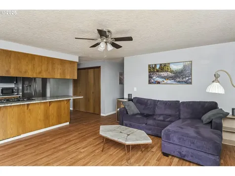 922 NE Lovell Street Hillsboro OR 97124